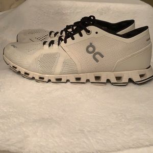 On Cloud Running shoe